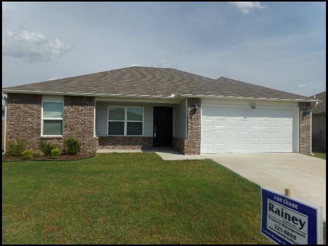 Building Photo - 1304 Yarrow Dr