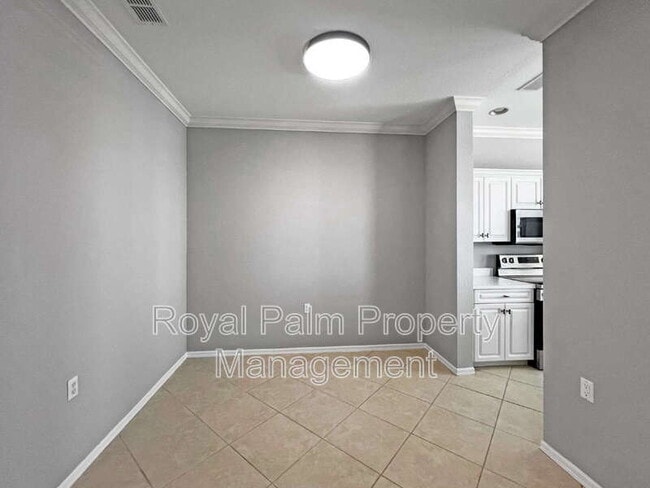 Building Photo - 8550 Kingbird Loop