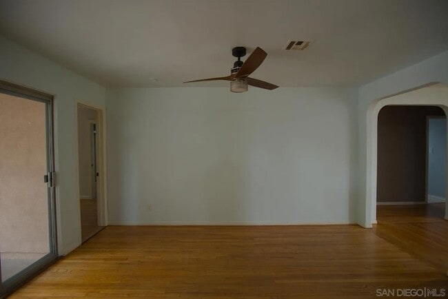 Building Photo - 6124 Mary Ln Dr