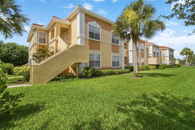 Building Photo - 1000 Villagio Cir