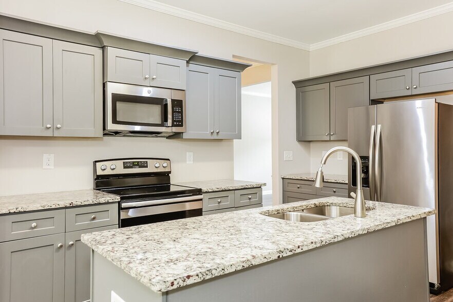 Building Photo - 412 Fieldcrest Dr