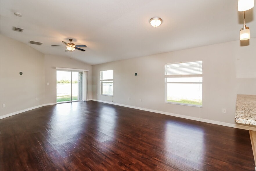 Building Photo - 1339 Pasadena Bloom Ln