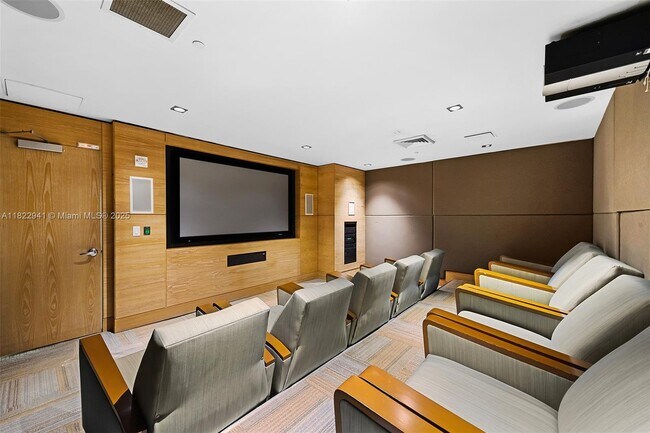 Building Photo - 950 Brickell Bay Dr