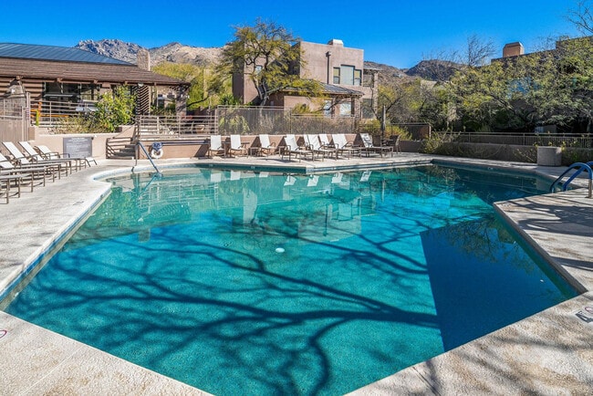 Building Photo - 6655 N Canyon Crest Dr