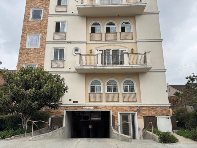 Primary Photo - 11501 Hatteras St