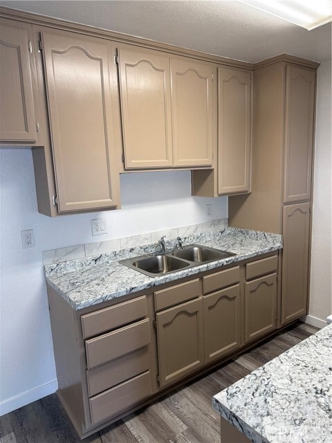 Building Photo - 1810 W Glen Ave