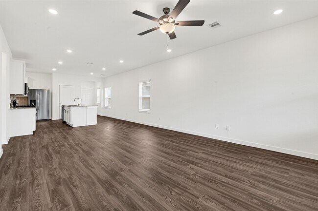 Primary Photo - 3911 Windy Whisper Dr