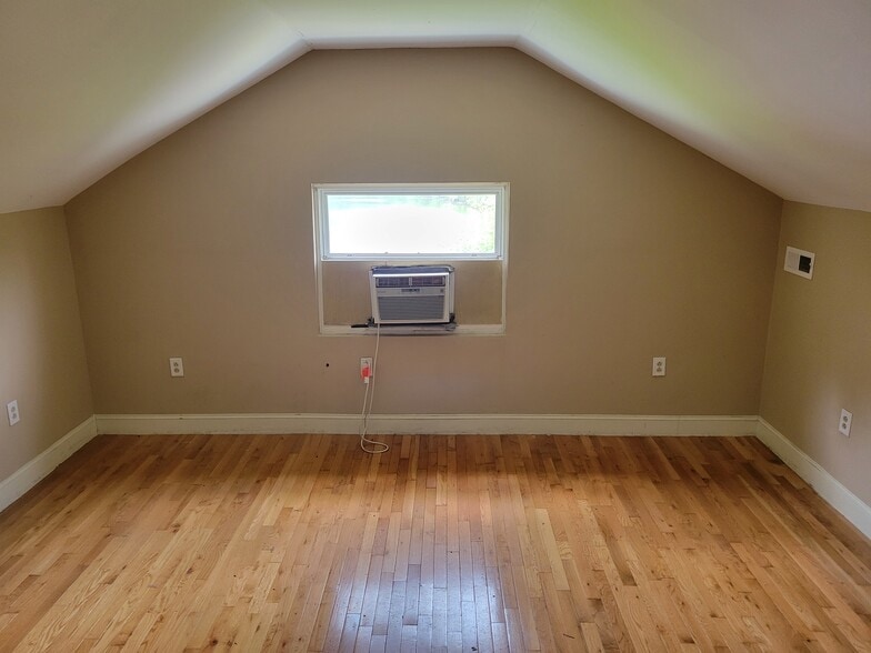 Building Photo - 202 Clemson St