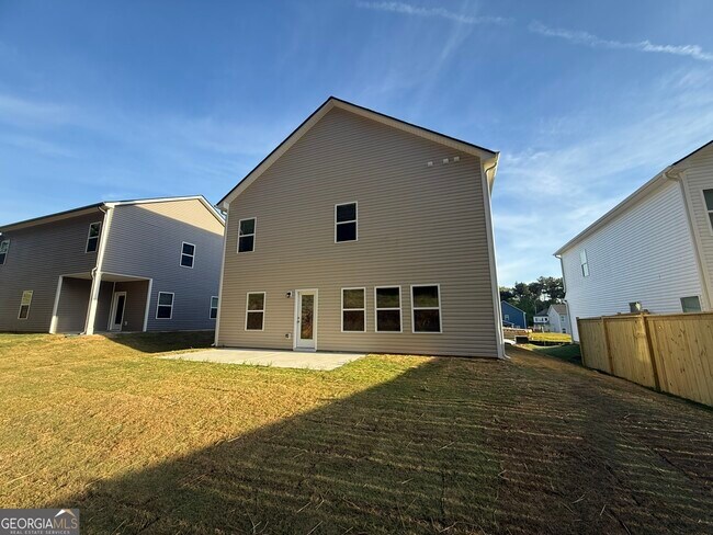 Building Photo - 121 Sycamore Ln