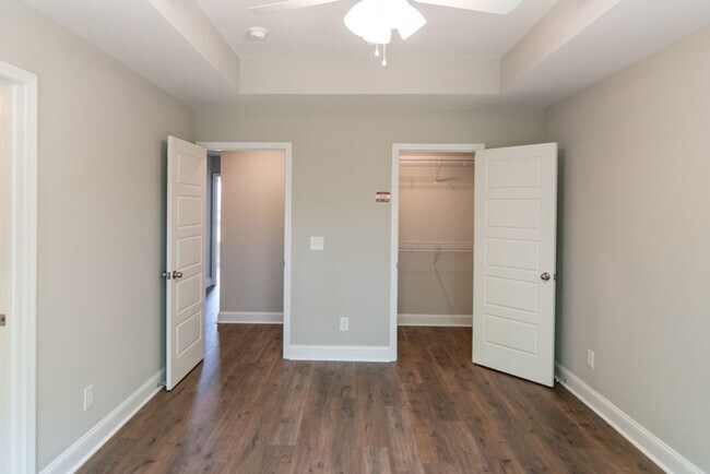 Building Photo - Contemporary 3-Bedroom Beauty with Walk-In Closet and Tile Shower Retreat