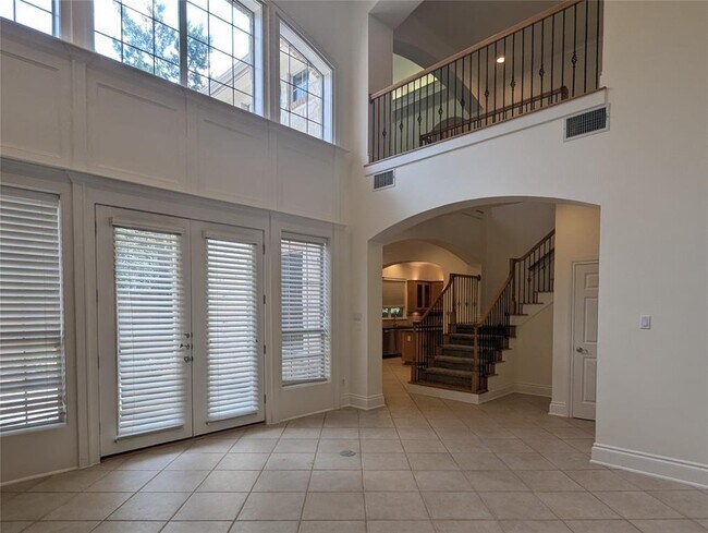 Building Photo - 11301 Taylor Draper Ln
