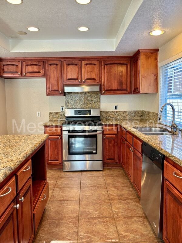 Building Photo - 15572 Ficus St