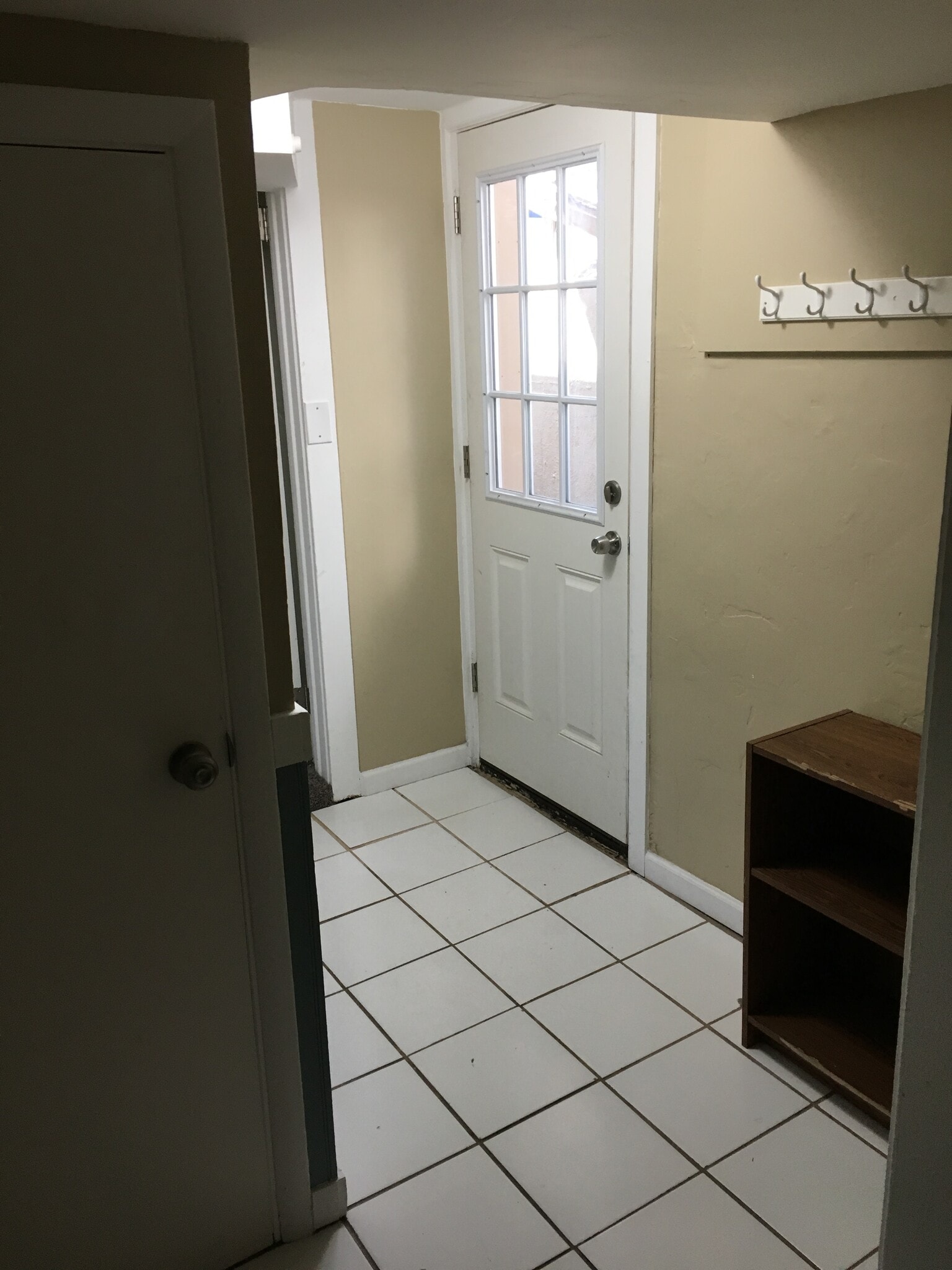 Entry - 299 N 100 E