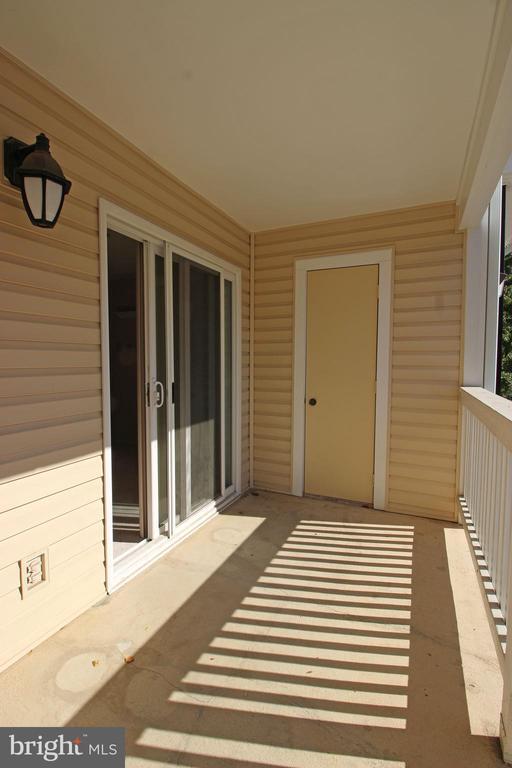 Building Photo - 1543 Lincoln Way