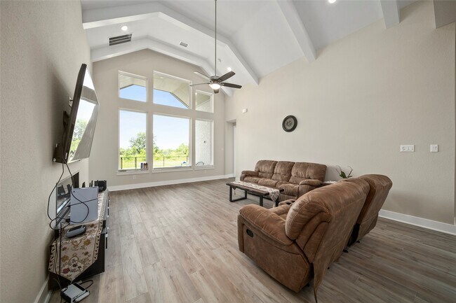 Building Photo - 5914 Emerald Ranch Ln