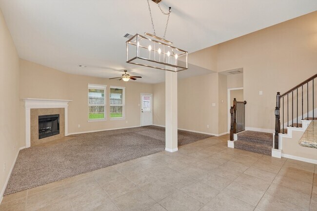 Building Photo - 13302 Hidden Valley Dr