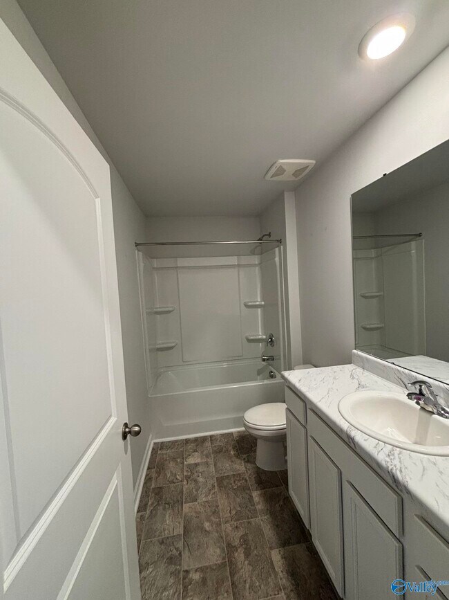 Building Photo - 172 Tobin Ln
