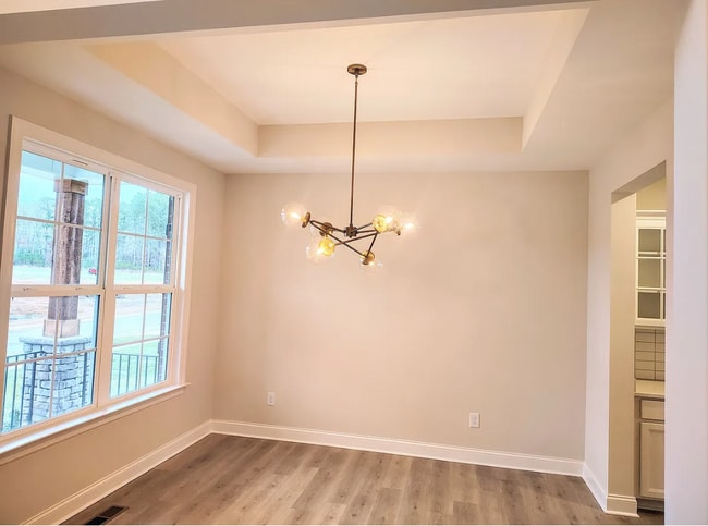 Building Photo - 7906 Pine St