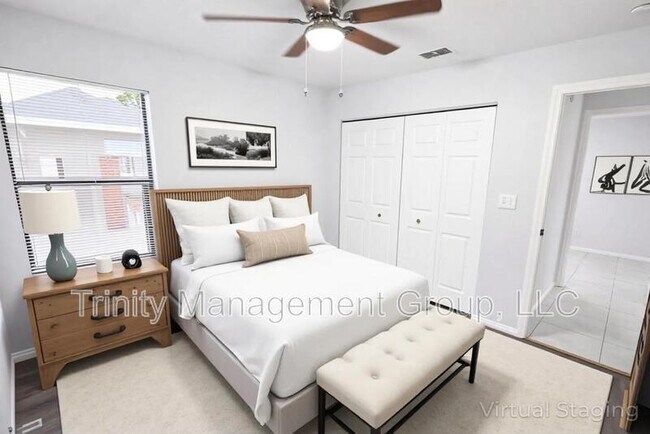 Building Photo - 10348 Belltower St