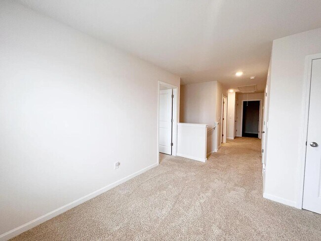 Building Photo - 125 Lily Pond Pl