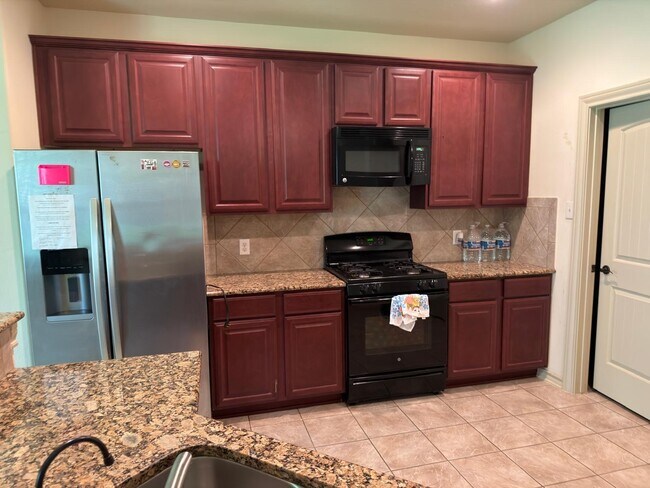 Building Photo - 3419 Selene Dr