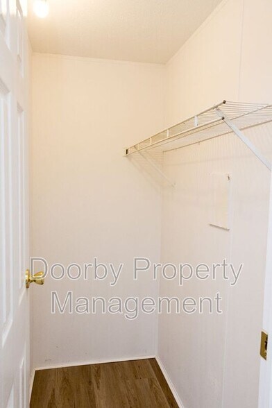 Building Photo - 5440 Harpo St