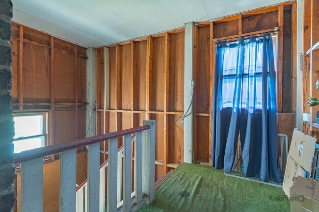 Building Photo - 8725 S Harper Ave