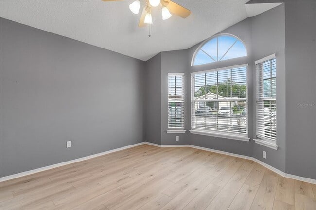Building Photo - 317 San Gabriel St