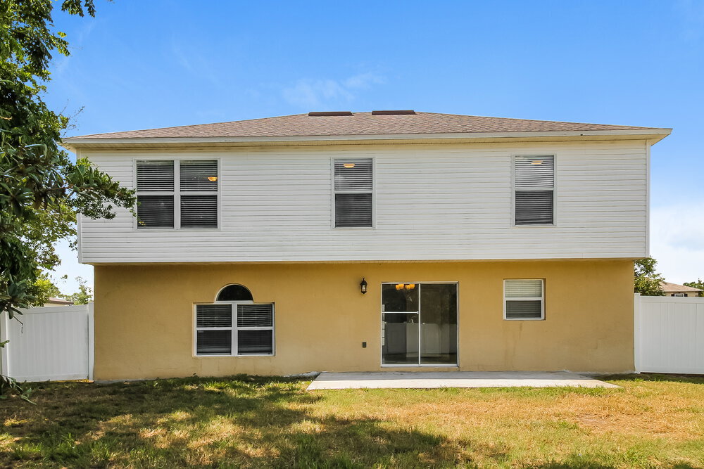 Building Photo - 5342 Woodridge Ln