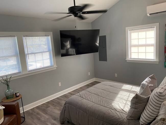 Building Photo - 21179 Savage St