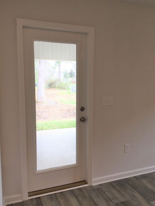 Building Photo - Beautiful 3/2 Family home in Beulah- Close to Navy Federal Credit Union Main Campus!