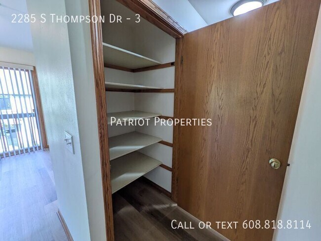 Building Photo - 2285 S Thompson Dr