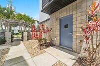 Building Photo - 5008 S MacDill Ave