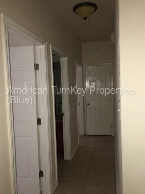 Building Photo - Rare find custom stucco home