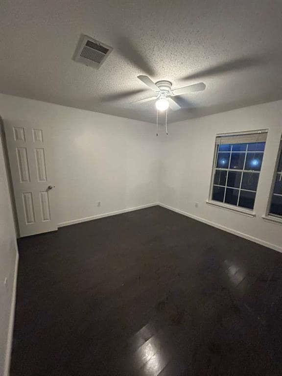 Building Photo - 1006 Quail Valley Dr