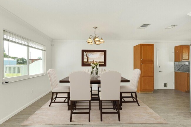 Building Photo - 1612 SE Cascella Ct