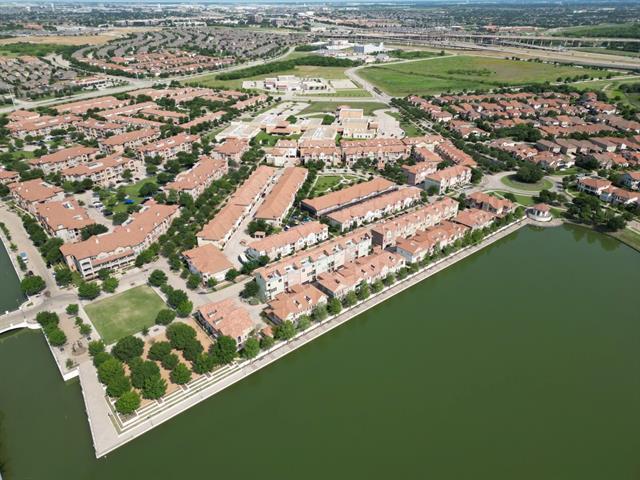 Building Photo - 635 Senda