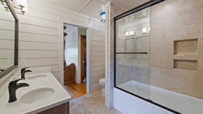 Building Photo - 858 Debordieu Blvd