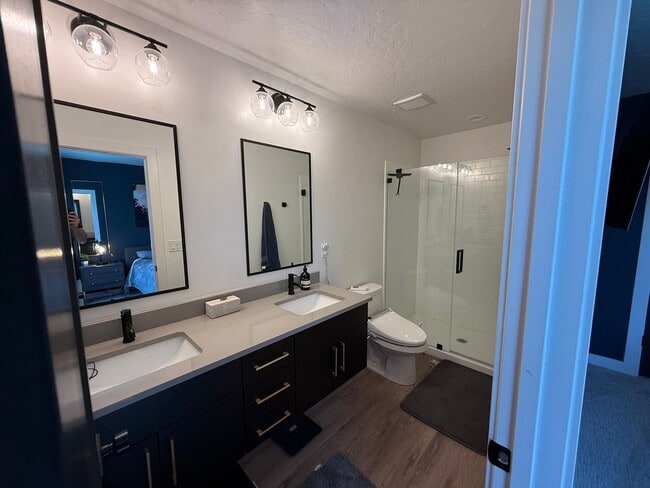 Building Photo - Charming 2BR Townhome in Centerville