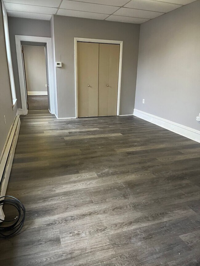 Building Photo - 625 Chestnut St