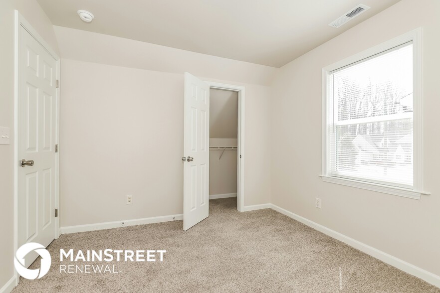 Building Photo - 3376 Tinley Park Dr