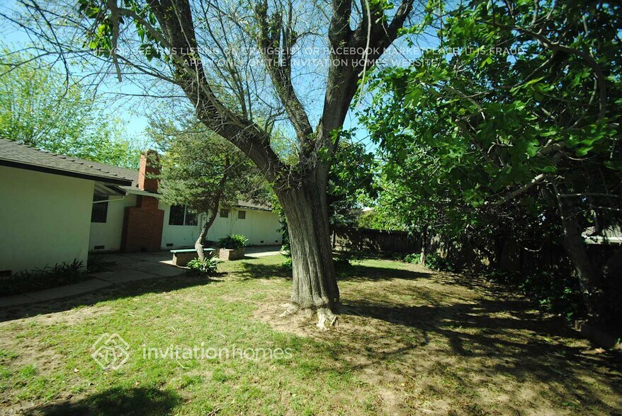 Building Photo - 4736 Cameron Ranch Dr