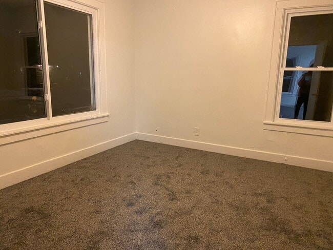 Building Photo - 3 Bedroom 2 Bath Home In Roseville