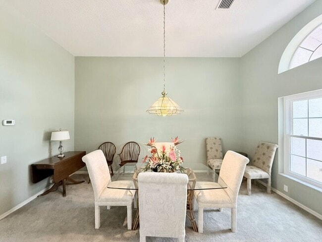 Building Photo - 8724 Ashbury Dr