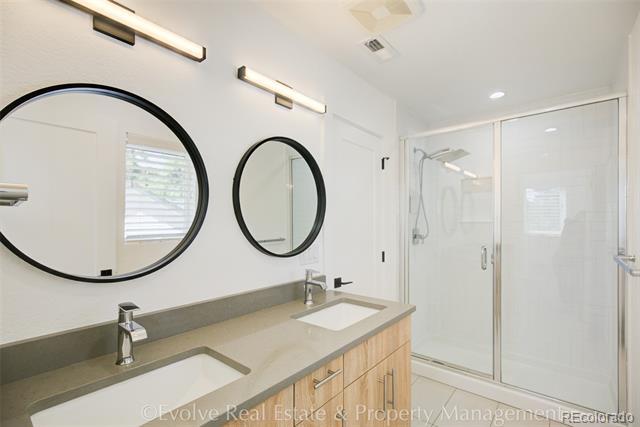 Building Photo - 196 Wolff St