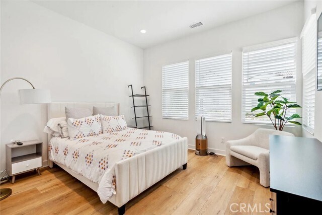 Building Photo - 17715 Hillside Way