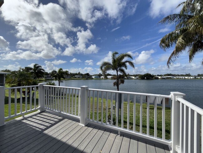 Building Photo - 6909 41st Ave N