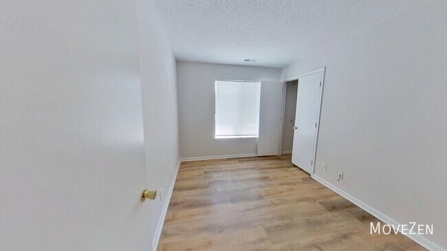 Building Photo - 9515 University Terrace Dr