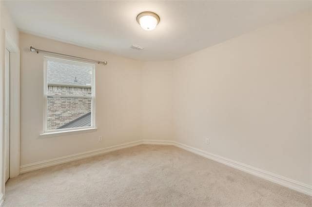 Building Photo - 714 Creekwater Ln