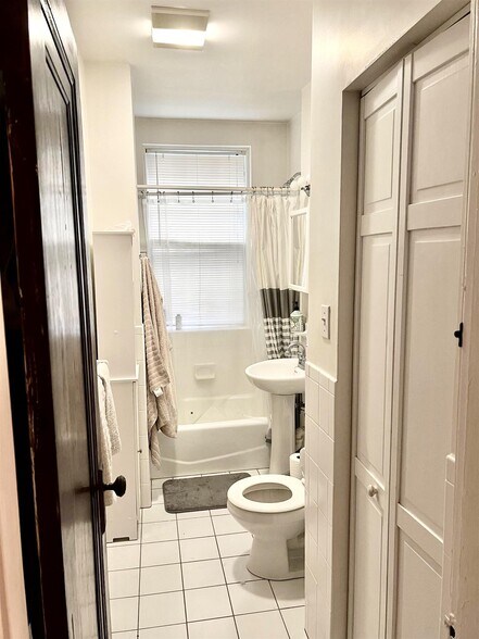 Building Photo - 11 Ellery St